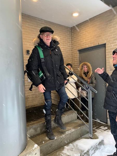 File:2019 02 27 photo outside Larisa Roiberg.jpg