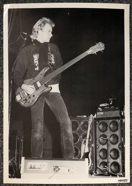 File:Walkerprint 1979 Sting soundcheck bw.jpg