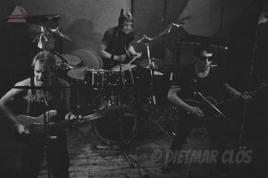 1977 07 03 Greyhound Police Dietmar.jpg