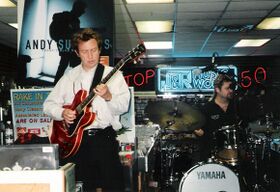 2000 10 11 photo 01 Ro Matthews.jpg