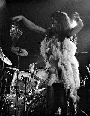 1975 10 19 Roundhouse Mike Baess.jpg
