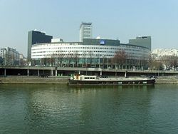 2011 03 05 Maison de Radio France Raphael.jpg