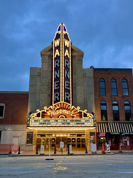 File:2023 10 21 Warner Theatre Conroy Jett.jpg