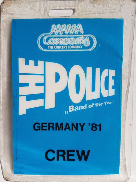 File:1981 10 Crew pass.jpg