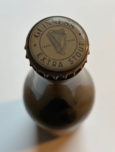 File:1983 Guinness bottle top.jpg