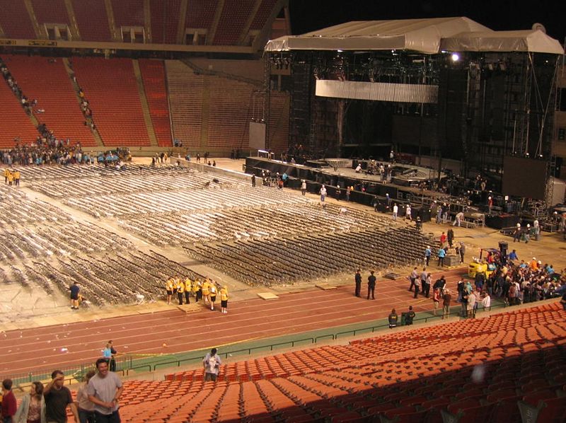 File:Commonwealth Stadium inside Toni Carbo.jpg